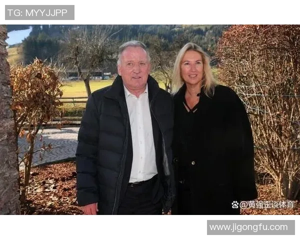 国外足球明星近期去世消息引发球迷哀悼与怀念的热潮